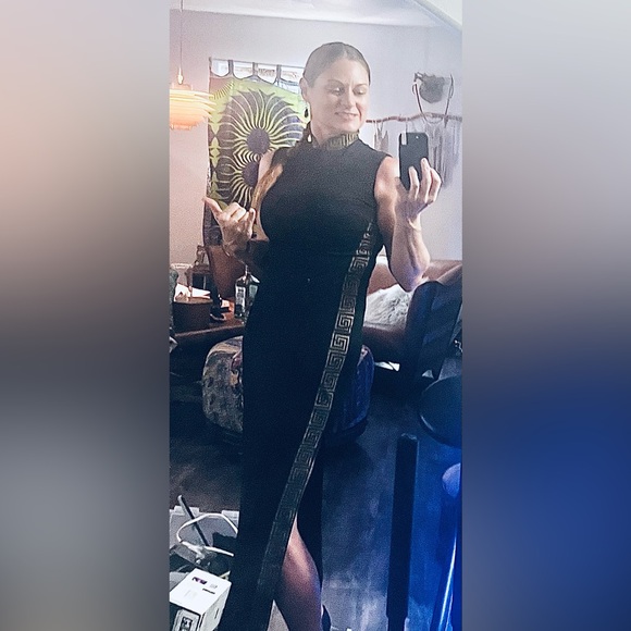 MEET YOUR POSHER!! Aloha kākou! - Picture 11 of 11